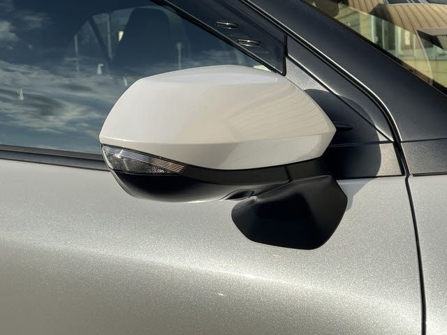 TOYOTA YARIS CROSS HYBRID 2023 Image 31