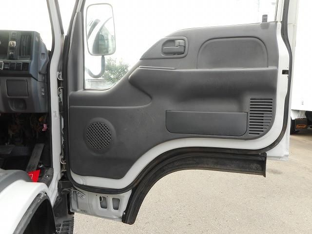 ISUZU ELF 2012 Image 31