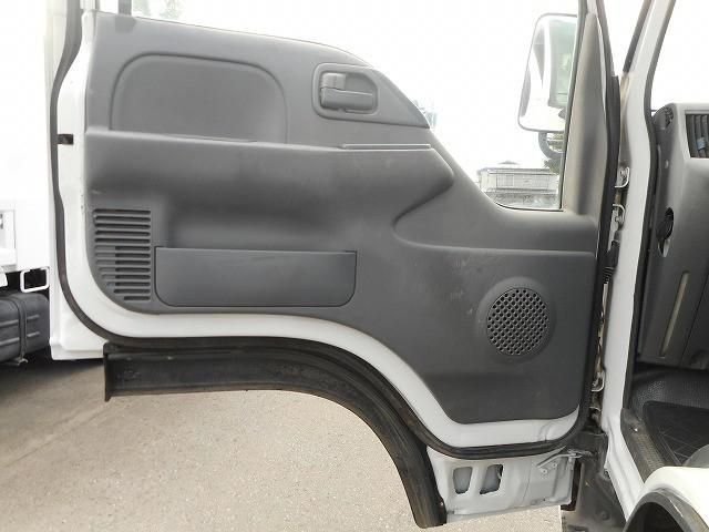 ISUZU ELF 2012 Image 31