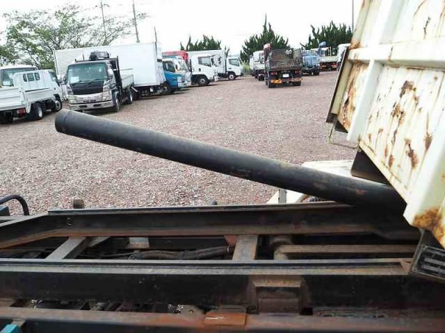 HINO DUTRO 2016 Image 31