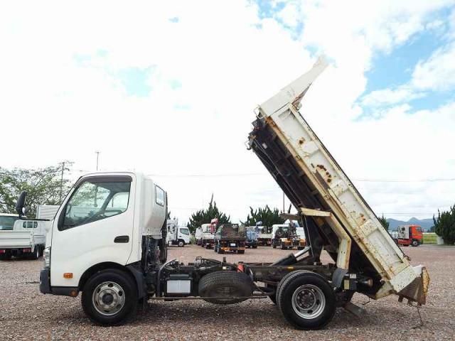 HINO DUTRO 2016 Image 31