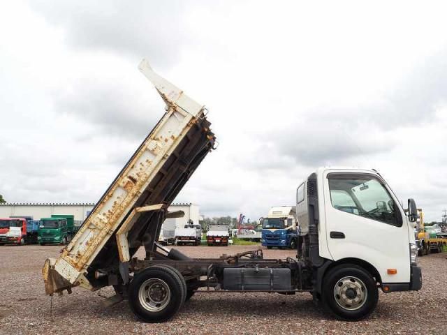 HINO DUTRO 2016 Image 31