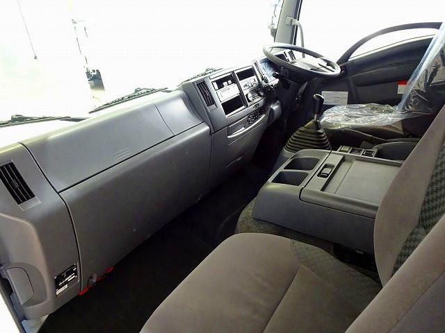 ISUZU FORWARD 2018 Image 31