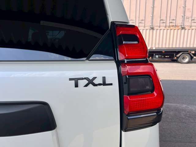 TOYOTA LANDCRUISER PRADO 2023 Image 31