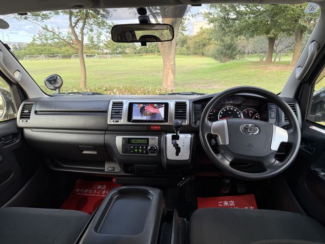 TOYOTA HIACE VAN 4WD 2015 Image 31