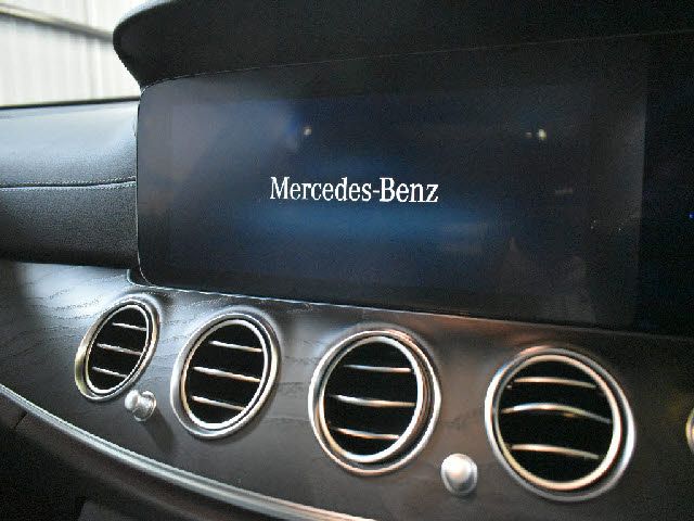 MERCEDES BENZ E CLAS 2021 Image 31