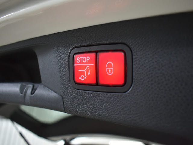 MERCEDES BENZ E CLAS 2021 Image 31