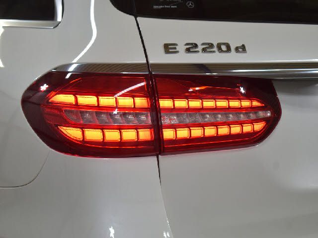 MERCEDES BENZ E CLAS 2021 Image 31