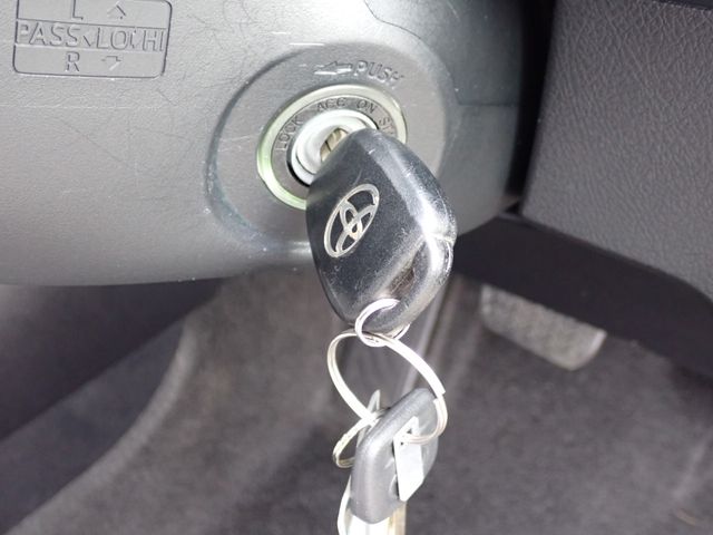 TOYOTA COROLLA AXIO 2017 Image 31