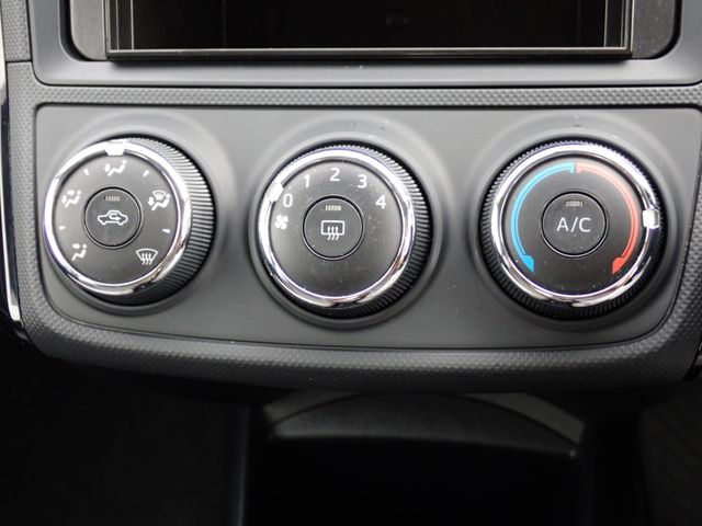 TOYOTA COROLLA AXIO 2017 Image 31