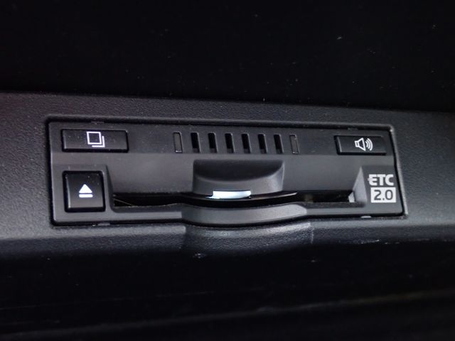 TOYOTA LEXUS NX300 2018 Image 31