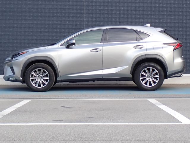 TOYOTA LEXUS NX300 2018 Image 31