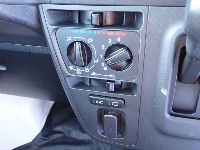 SUBARU SAMBAR VAN 2018 Image 31