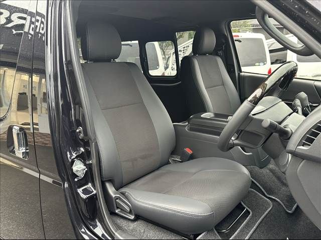 TOYOTA HIACE VAN 2WD 2024 Image 31