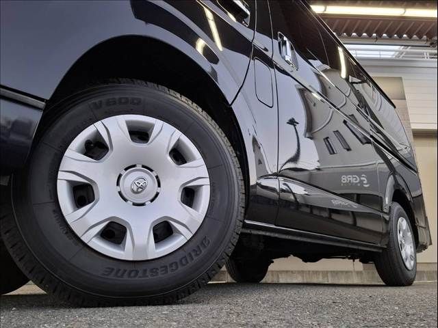 TOYOTA REGIUSACE VAN 4WD 2018 Image 31