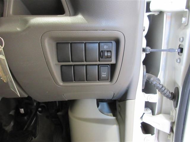 NISSAN NV100 CLIPPER 2018 Image 31