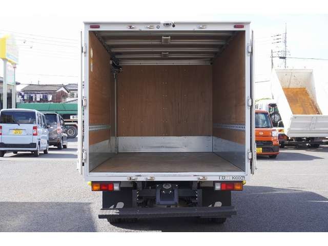 MITSUBISHI CANTER 2017 Image 31