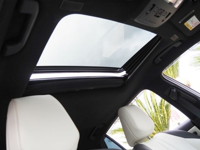 TOYOTA CROWN SEDAN HYBRID 4 2018 Image 31