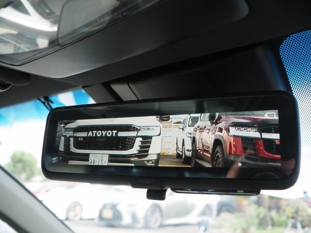 TOYOTA CROWN SEDAN HYBRID 4 2018 Image 31