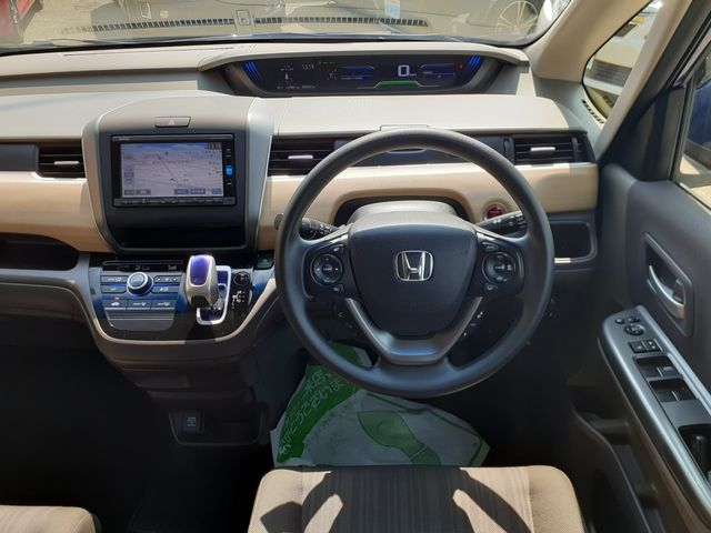 HONDA FREED HYBRID 2017 Image 31