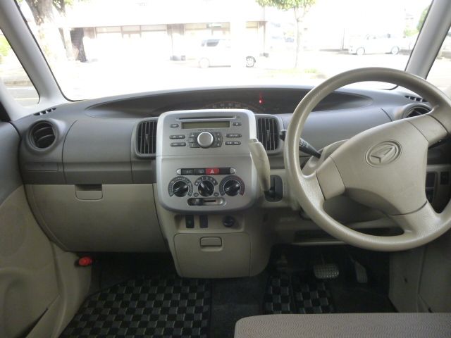 DAIHATSU TANTO 2012 Image 31