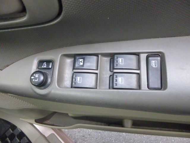 DAIHATSU TANTO 2012 Image 31