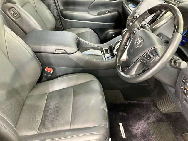 TOYOTA ALPHARD HYBRID 4WD 2018 Image 31