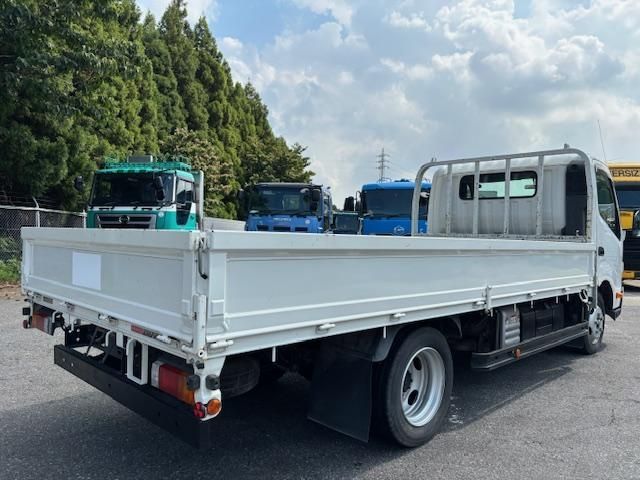 HINO DUTRO 2020 Image 31