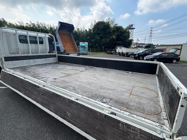 HINO DUTRO 2020 Image 31