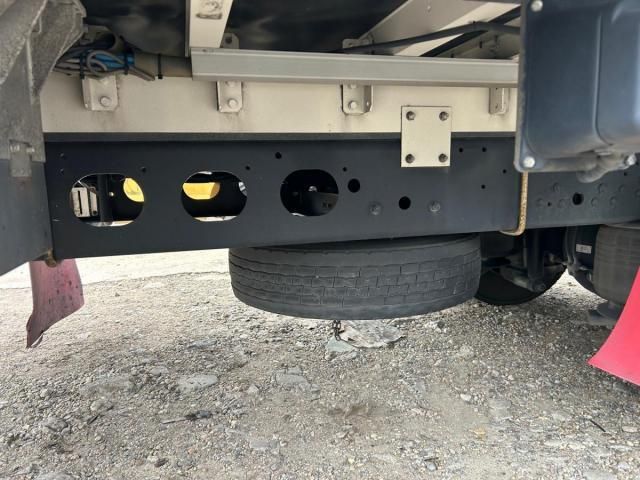 MITSUBISHI FUSOU FIGHTER 2017 Image 31