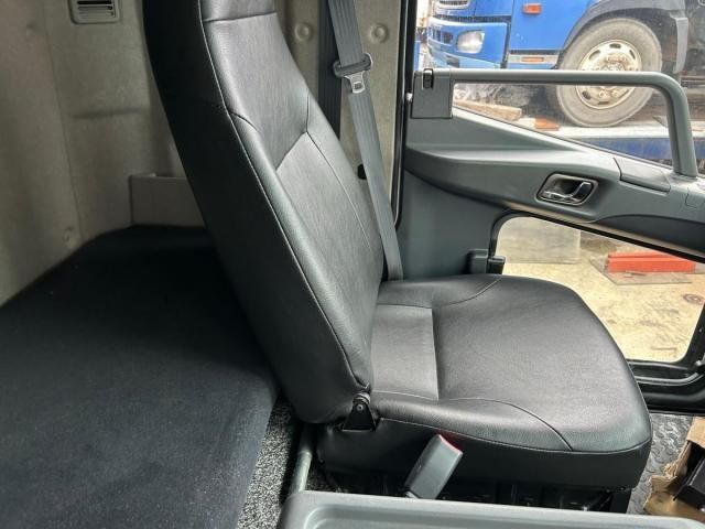 MITSUBISHI FUSOU FIGHTER 2017 Image 31