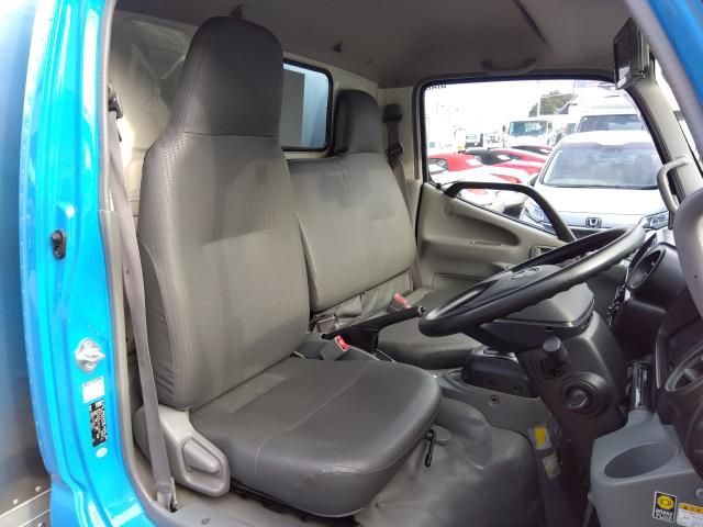 HINO DUTRO 2018 Image 31