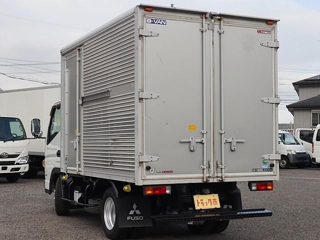MITSUBISHI CANTER 2018 Image 31