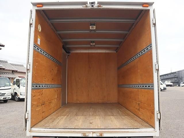 MITSUBISHI CANTER 2018 Image 31