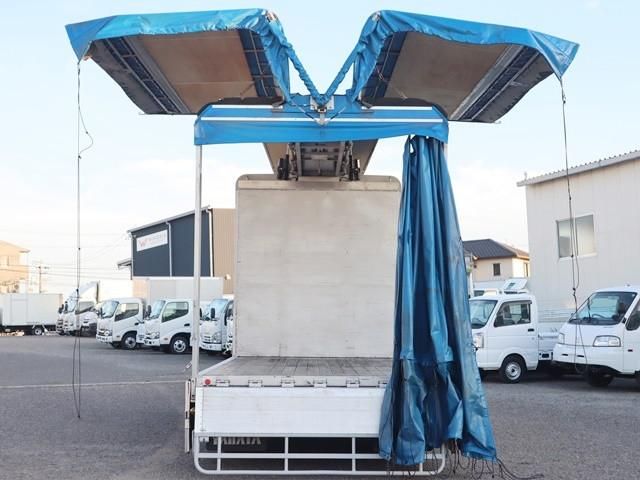 HINO DUTRO 2018 Image 31