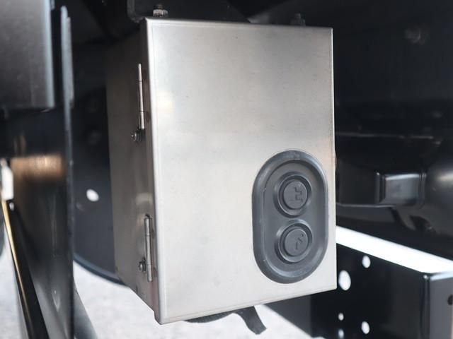 HINO DUTRO 2018 Image 31