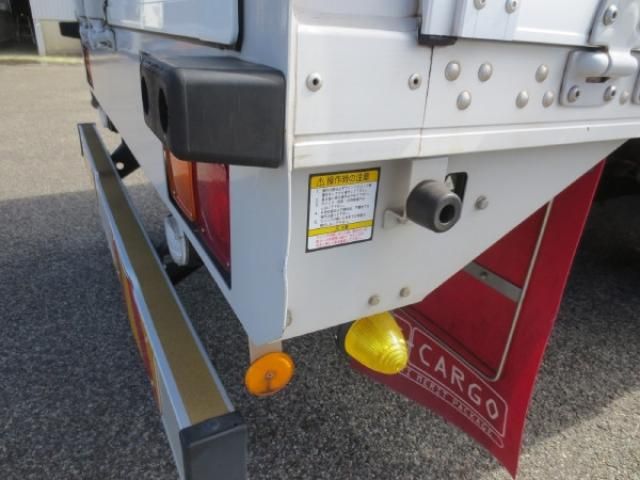 ISUZU FORWARD 2018 Image 31