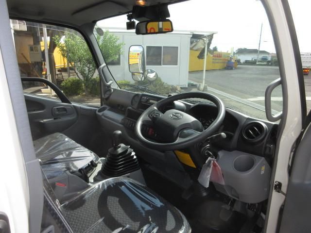 HINO DUTRO 2025 Image 31