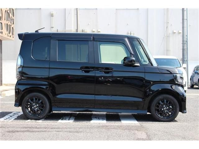 HONDA N BOX CUSTOM 2023 Image 31