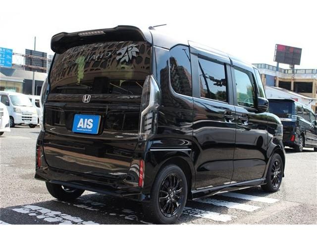 HONDA N BOX CUSTOM 2023 Image 31