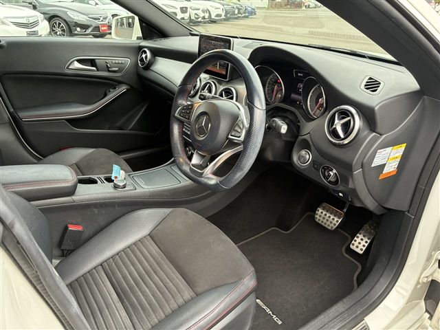MERCEDES BENZ CLA CL 2016 Image 31