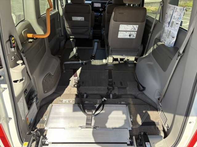 HONDA STEPWAGON 2016 Image 31