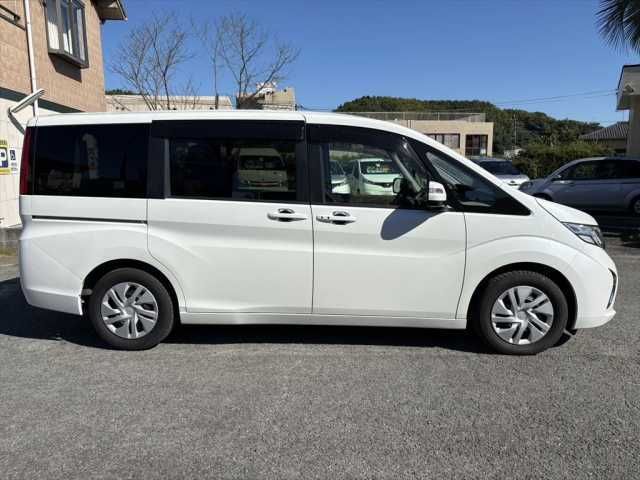 HONDA STEPWAGON 2016 Image 31