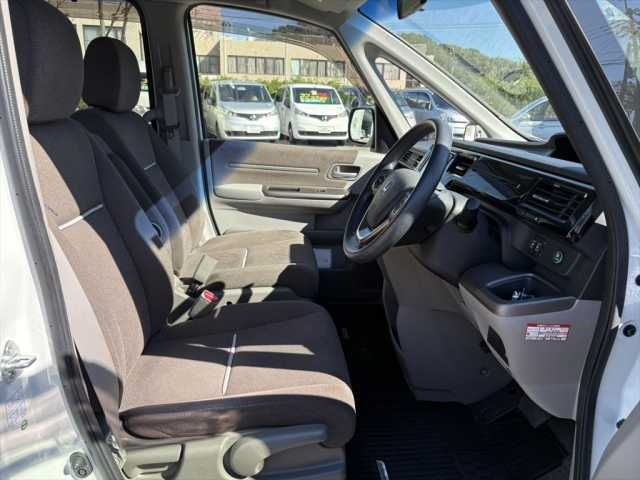 HONDA STEPWAGON 2016 Image 31