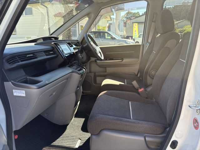 HONDA STEPWAGON 2016 Image 31