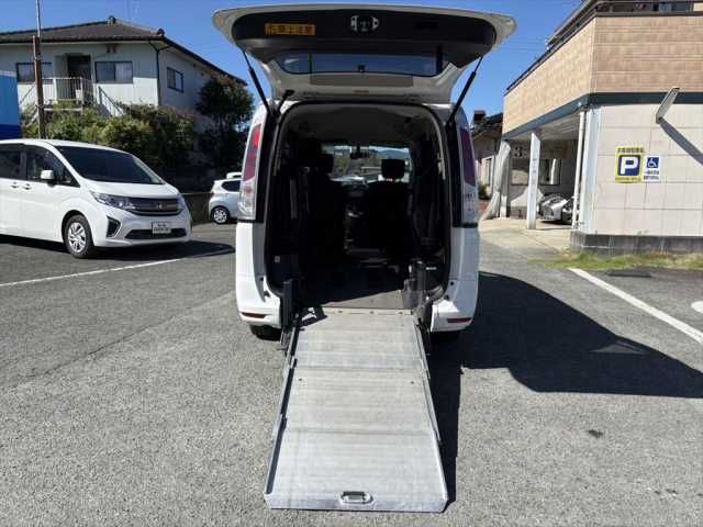 NISSAN SERENA  WG 2013 Image 31