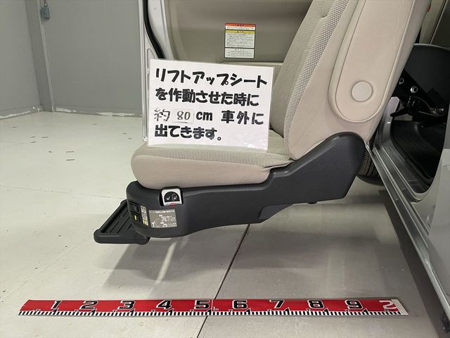 NISSAN SERENA  WG 2018 Image 31