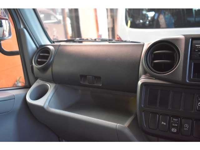 HINO DUTRO 2019 Image 31