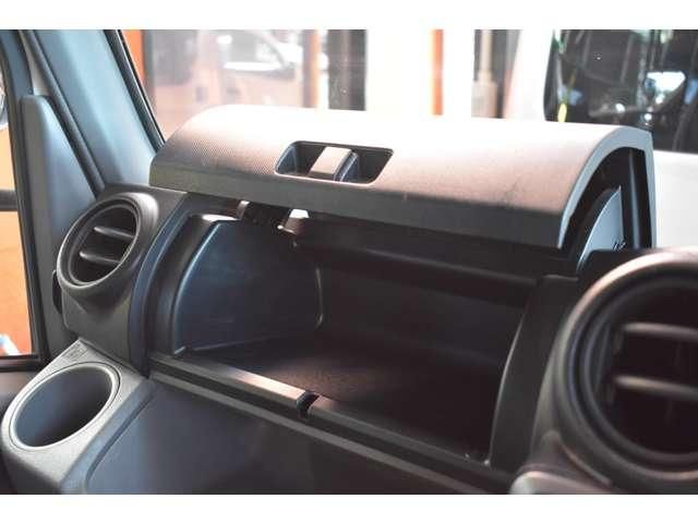 HINO DUTRO 2019 Image 31