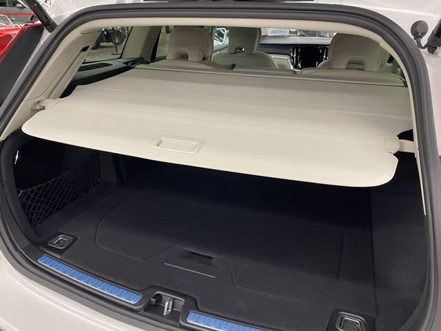 VOLVO V60 2025 Image 31